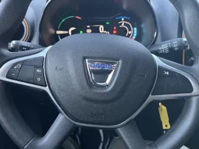 Sell Dacia Spring 2022 - 13900 EUR, 17000 km - AUTO.MOTO.pt