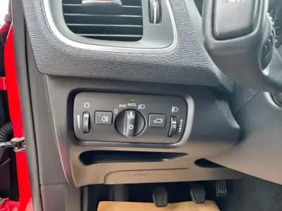 Sell Volvo V40 2017 - 14750 EUR, 138000 km - AUTO.MOTO.pt