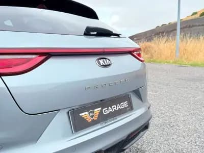 Vendo Kia ProCeed 2019 - 22490 EUR, 127000 km - AUTO.MOTO.pt