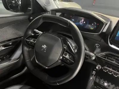 Sell Peugeot e-2008 2020 - 18990 EUR, 50000 km - AUTO.MOTO.pt