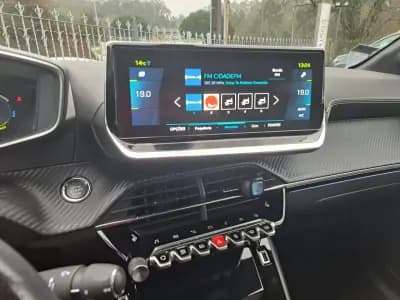 Sell Peugeot e-208 2021 - 16780 EUR, 61770 km - AUTO.MOTO.pt