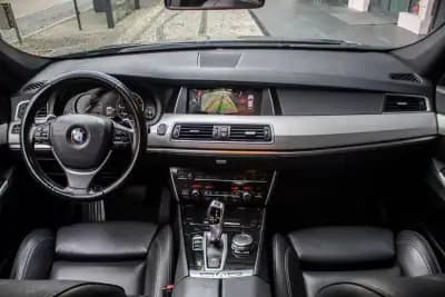 Vendo BMW 520 Gran Turismo 2015 - 19990 EUR, 183123 km - AUTO.MOTO.pt