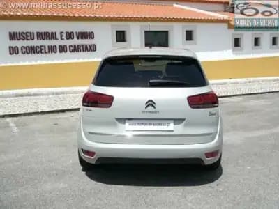 Vendo Citroën C4 Picasso 2017 - 14250 EUR, 154000 km - AUTO.MOTO.pt