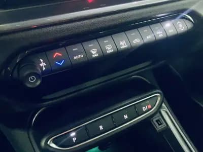 Vendo Fiat 600 2025 - 23800 EUR, 17707 km - AUTO.MOTO.pt