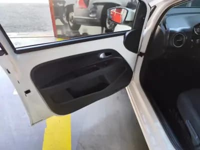 Sell Volkswagen Up! 2019 - 9990 EUR, 117140 km - AUTO.MOTO.pt