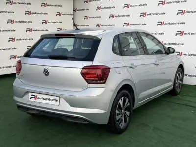 Vendo Volkswagen Polo 2018 - 12990 EUR, 69000 km - AUTO.MOTO.pt