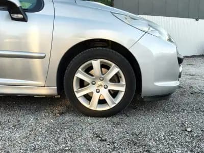 Sell Peugeot 207 2008 - 4990 EUR, 207000 km - AUTO.MOTO.pt