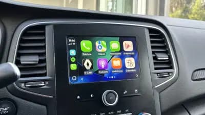 Vendo Renault Mégane Sport Tourer 2018 - 12999 EUR, 131021 km - AUTO.MOTO.pt