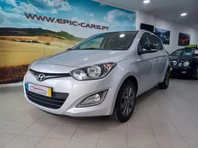 Vendo Hyundai i20 2014 - 9890 EUR, 101619 km - AUTO.MOTO.pt