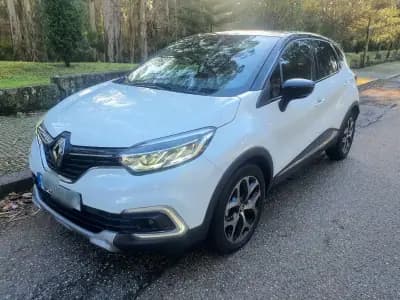 Vendo Renault Captur 2018 - 15800 EUR, 84000 km - AUTO.MOTO.pt