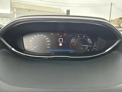 Sell Peugeot 3008 2022 - 22950 EUR, 99947 km - AUTO.MOTO.pt