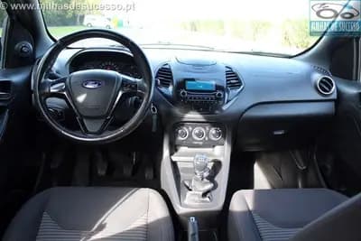 Vendo Ford KA 2018 - 11650 EUR, 55000 km - AUTO.MOTO.pt