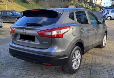 Vendo Nissan Qashqai 2014 - 13700 EUR, 150000 km - AUTO.MOTO.pt