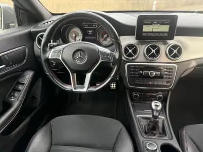 Vendo Mercedes-Benz CLA 180 2014 - 16450 EUR, 205000 km - AUTO.MOTO.pt