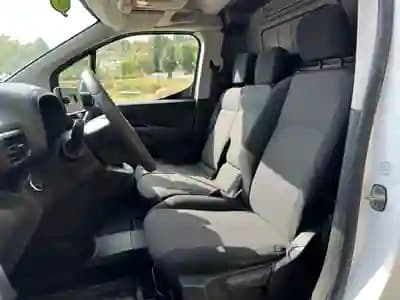 Vendo Opel COMBO V 1.6 CDTI L1H1 ESSENTIAL 2018 - 8250 EUR, 240000 km - AUTO.MOTO.pt