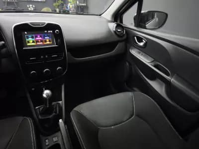 Sell Renault Clio 2015 - 9250 EUR, 201119 km - AUTO.MOTO.pt