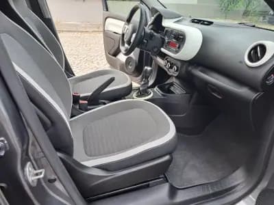 Vendo Renault Twingo 2020 - 11490 EUR, 46992 km - AUTO.MOTO.pt