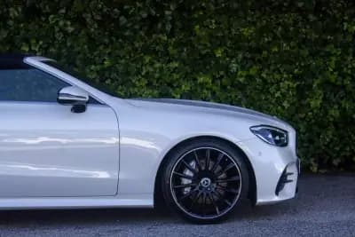 Vendo Mercedes-Benz E 220 2021 - 53900 EUR, 42200 km - AUTO.MOTO.pt