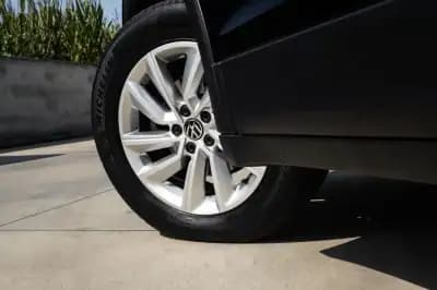 Vendo Volkswagen T-Cross 2022 - 17900 EUR, 96000 km - AUTO.MOTO.pt