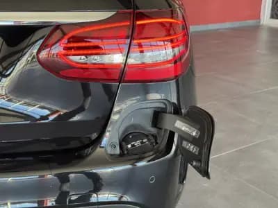 Vendo Mercedes-Benz C 300 2019 - 34990 EUR, 79215 km - AUTO.MOTO.pt