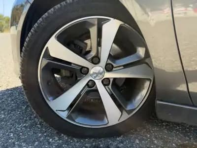 Vendo Peugeot 308 SW 2017 - 13990 EUR, 130000 km - AUTO.MOTO.pt