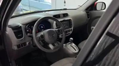 Sell Kia e-Soul 2018 - 14990 EUR, 106047 km - AUTO.MOTO.pt