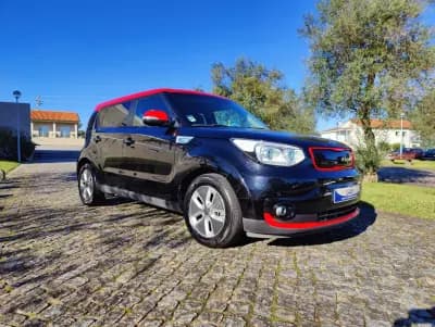 Sell Kia e-Soul 2018 - 11990 EUR, 153000 km - AUTO.MOTO.pt