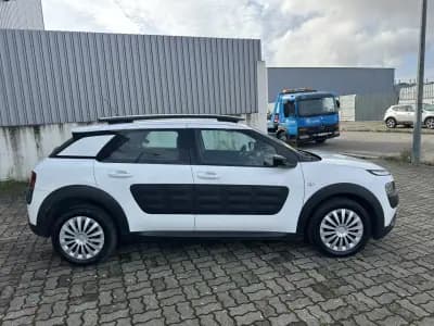 Vendo Citroën C4 Cactus 2017 - 12990 EUR, 67575 km - AUTO.MOTO.pt