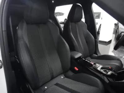 Sell Peugeot 2008 2020 - 18750 EUR, 59000 km - AUTO.MOTO.pt