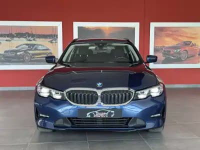 Vendo BMW 318 2022 - 31990 EUR, 121526 km - AUTO.MOTO.pt