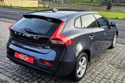 Sell Volvo V40 2016 - 16500 EUR, 79000 km - AUTO.MOTO.pt