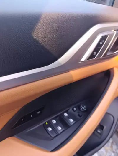 Vendo BMW i4 2023 - 49900 EUR, 56000 km - AUTO.MOTO.pt