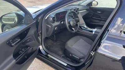Vendo Mercedes-Benz C 200 2023 - 37990 EUR, 32000 km - AUTO.MOTO.pt