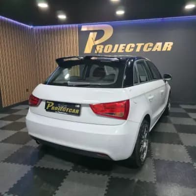 Vendo Audi A1 Sportback 2013 - 14250 EUR, 180000 km - AUTO.MOTO.pt