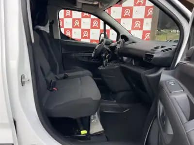 Vendo Peugeot Partner 1.5 BlueHDi Pro Standard 2021 - 14490 EUR, 121725 km - AUTO.MOTO.pt