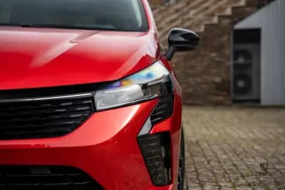 Vendo Renault Clio 2025 - 17900 EUR, 6300 km - AUTO.MOTO.pt