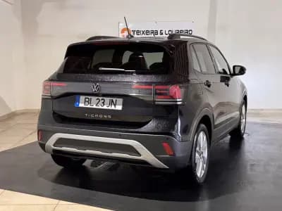 Vendo Volkswagen T-Cross 2024 - 22750 EUR, 54543 km - AUTO.MOTO.pt