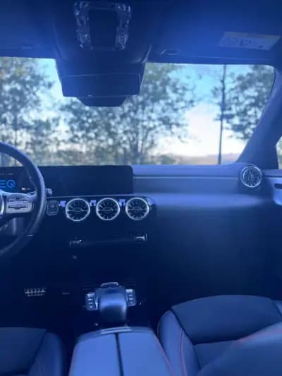 Vendo Mercedes-Benz CLA 250 2021 - 29900 EUR, 107769 km - AUTO.MOTO.pt