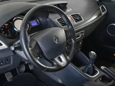 Vendo Renault Mégane Sport Tourer 2009 - 10450 EUR, 160000 km - AUTO.MOTO.pt