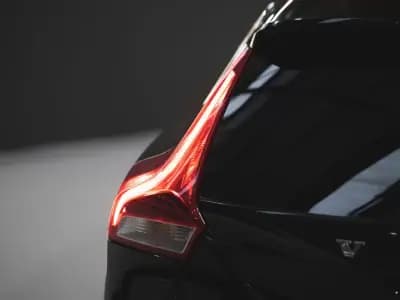 Sell Volvo V40 2015 - 13990 EUR, 147000 km - AUTO.MOTO.pt