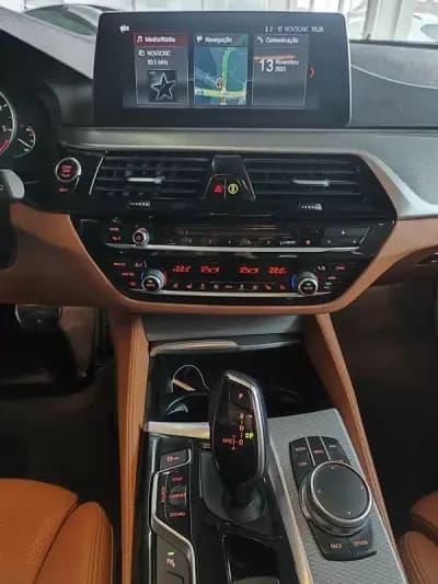 Sell BMW 520 2017 - 27250 EUR, 149150 km - AUTO.MOTO.pt