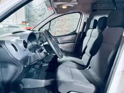 Sell Peugeot e-Partner 2017 - 10990 EUR, 23174 km - AUTO.MOTO.pt