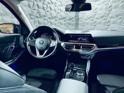 Vendo BMW 318 2021 - 34990 EUR, 23310 km - AUTO.MOTO.pt