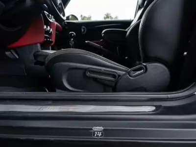 Sell MINI 2019 - 17990 EUR, 53900 km - AUTO.MOTO.pt