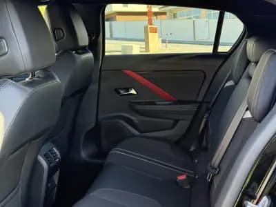 Vendo Opel Astra 2022 - 23990 EUR, 77000 km - AUTO.MOTO.pt