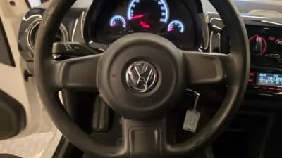 Vendo Volkswagen Cross Up! 2013 - 7750 EUR, 154338 km - AUTO.MOTO.pt