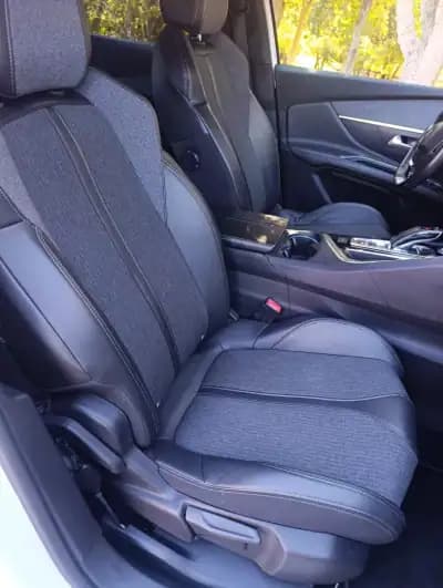 Vendo Peugeot 3008 2017 - 18950 EUR, 179000 km - AUTO.MOTO.pt