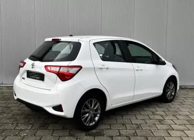 Sell Toyota Yaris 2017 - 11990 EUR, 110000 km - AUTO.MOTO.pt