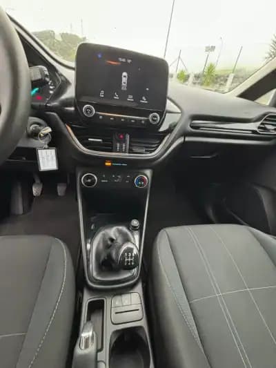 Sell Ford Fiesta 2018 - 13490 EUR, 140000 km - AUTO.MOTO.pt