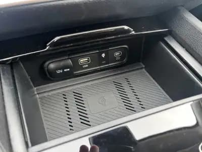 Sell Kia Sportage 2024 - 40500 EUR, 6700 km - AUTO.MOTO.pt